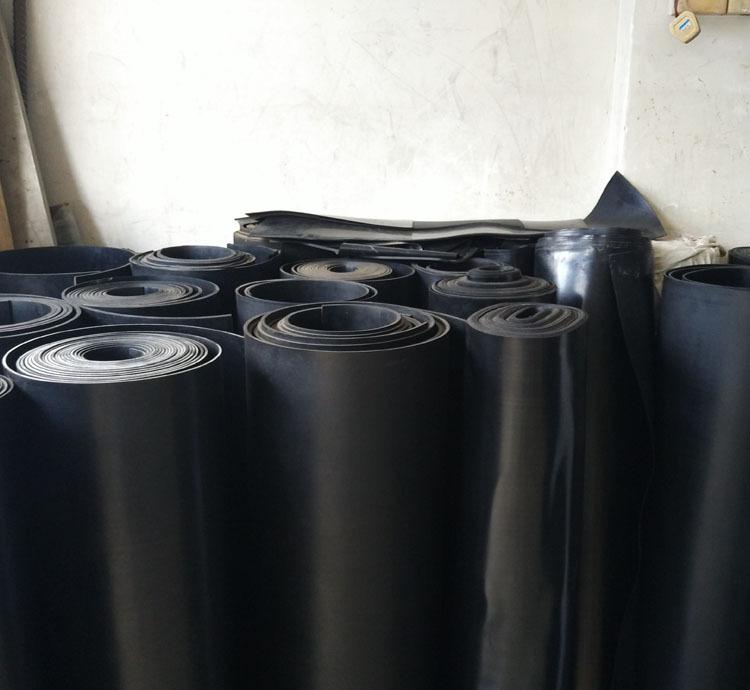 
                為什么商用橡膠板的銷售量與日俱增？
            