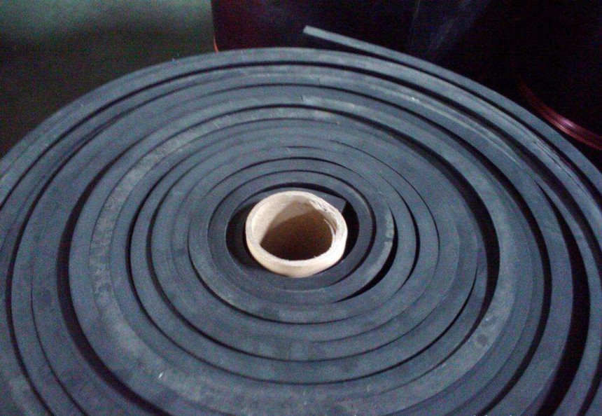 
                為什么選擇橡膠板？
            